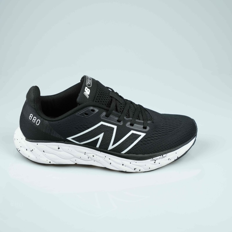 new balance black white 880 running shoes