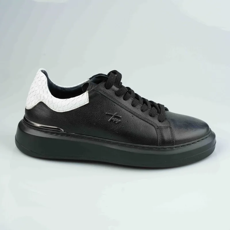 tripy black white  pure leather normal size